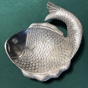 Hand Crafted Fish shaped etched serving plate by Eurocraft Inc